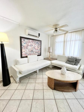 Comfy 1BR Suite by the beach